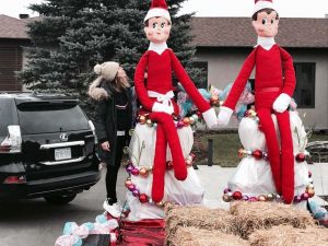 Sue's Creation - Elves for the Manotick Parade